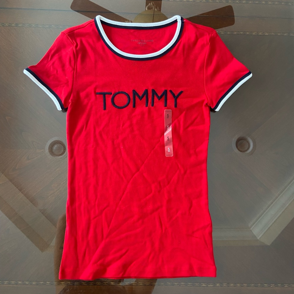 NWT Tommy Hilfiger Red Logo T-Shirt Size Small